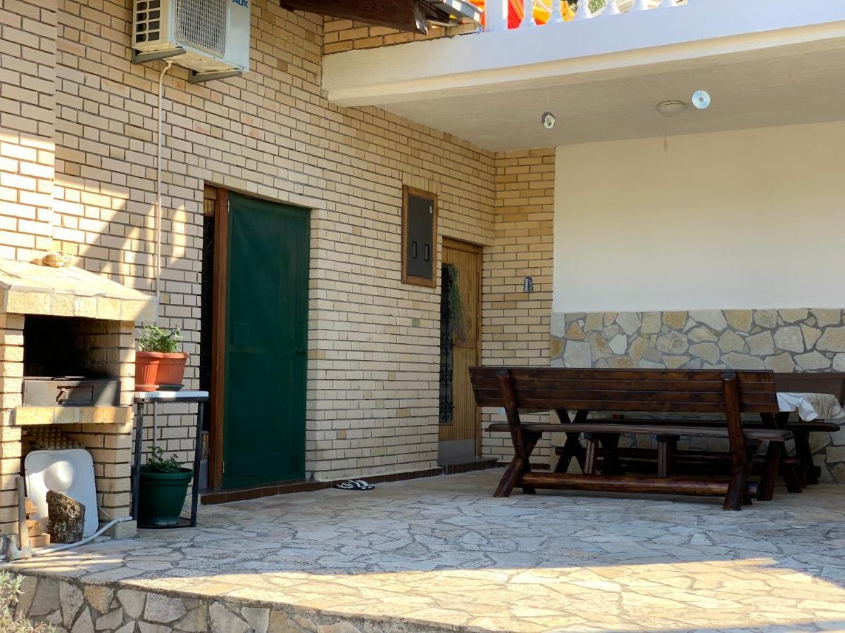 Holiday Home Bratica Ülgün Dış mekan fotoğraf